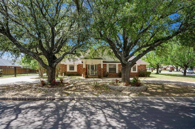 111 Westmeadow Drive, Cleburne, TX 76033