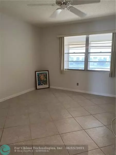 Deerfield Beach, FL 33442,4002 Farnham N  #4002