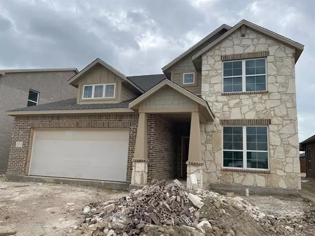 2013 Bellatrix Drive, Fort Worth, TX 76052