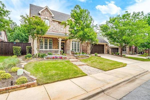 936 Spring Creek Drive, Grapevine, TX 76051