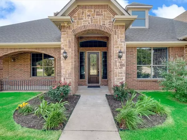 220 Fox Trot Lane, Double Oak, TX 75077