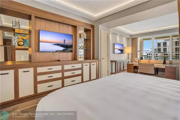 Fort Lauderdale, FL 33304,551 N Fort Lauderdale Beach Blvd  #R1812