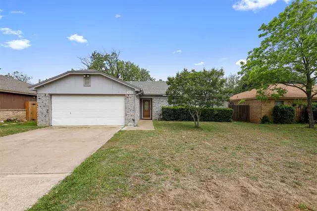 Fort Worth, TX 76135,5732 Springtide Drive