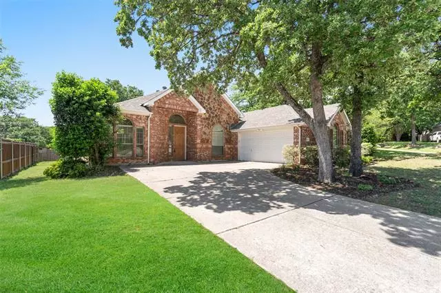 3217 Hidden Springs Drive, Corinth, TX 76210