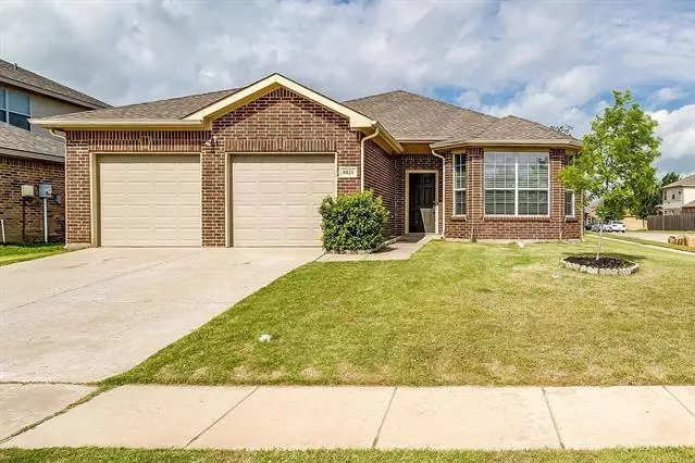 8821 Graywolf Ridge Trail, Fort Worth, TX 76244