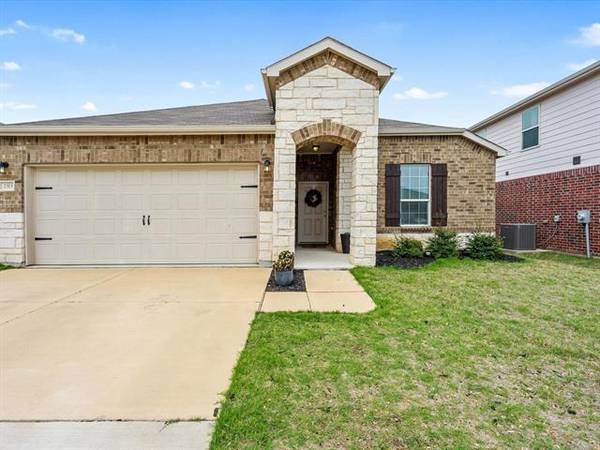 2313 Parda Alpina Lane, Fort Worth, TX 76131