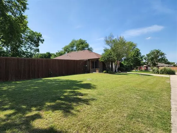 Rowlett, TX 75089,7117 Danridge Road