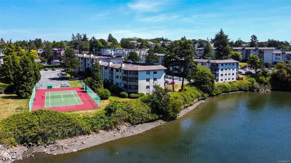 Saanich, BC V9A 1L9,71 Gorge Rd W #103