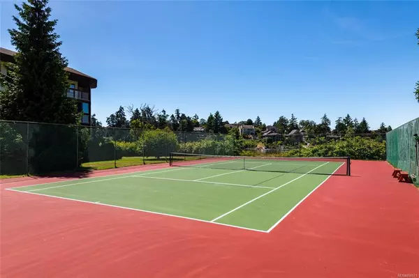 Saanich, BC V9A 1L9,71 Gorge Rd W #103