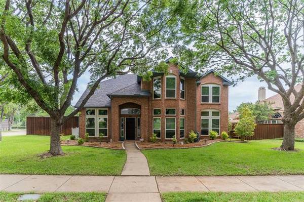 3210 Greenglen Drive, Carrollton, TX 75007