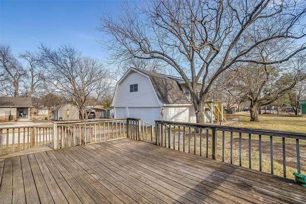 521 Woodard Avenue, Cleburne, TX 76033