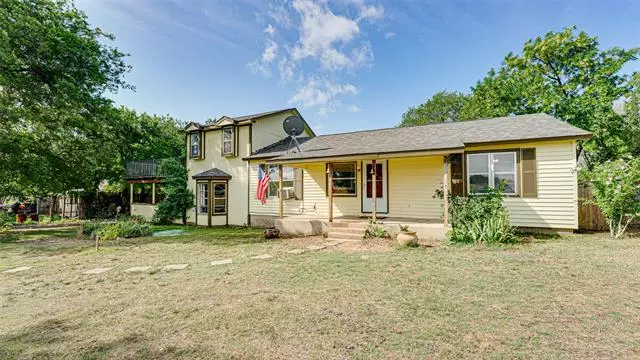 654 Sardis Street, Midlothian, TX 76065