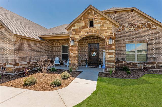 217 Maverick Court, Granbury, TX 76049