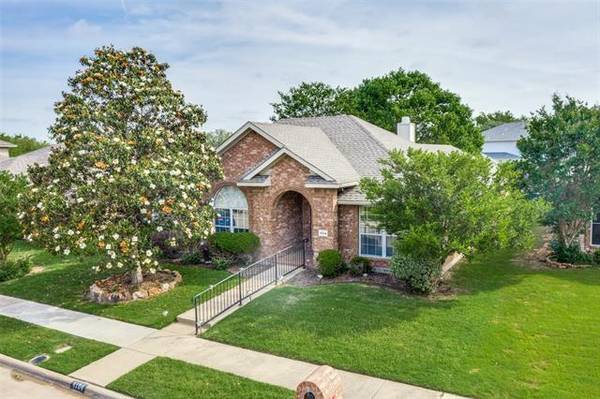 4104 Honeysuckle Drive, Mckinney, TX 75070