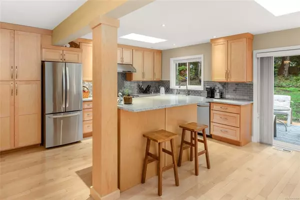 North Saanich, BC V8L 5G7,832 Dalkeith Ave