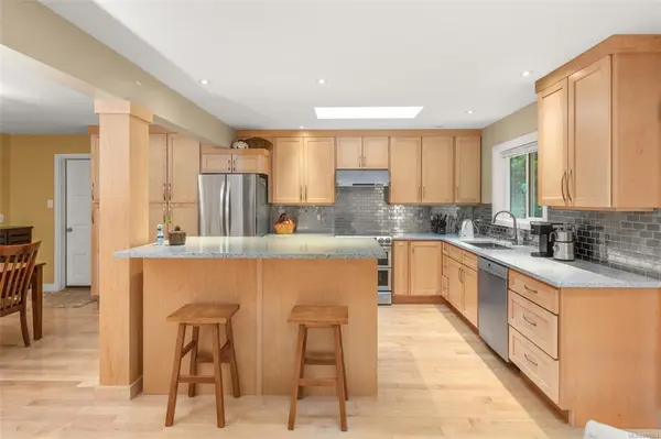 North Saanich, BC V8L 5G7,832 Dalkeith Ave