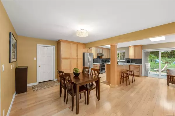 North Saanich, BC V8L 5G7,832 Dalkeith Ave