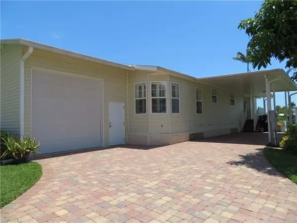 Fort Myers Beach, FL 33931,11271 Cypress LN