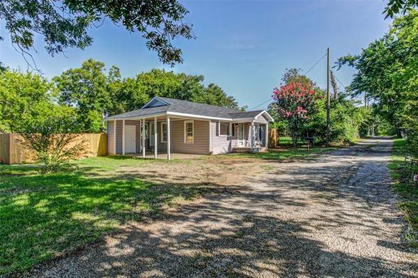 203 Manson Street, Joshua, TX 76058