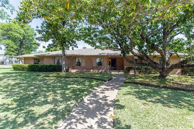 6723 Bradbury Lane, Dallas, TX 75230