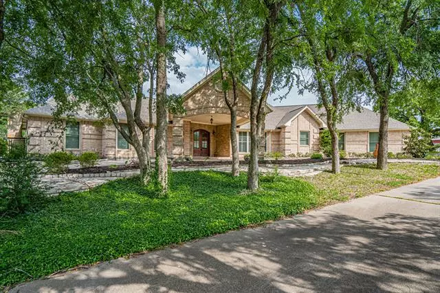 2901 Durant Court, Granbury, TX 76049