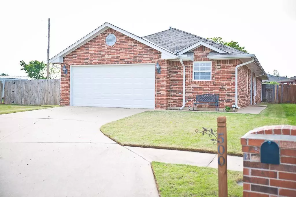 Moore, OK 73160,500 SW 38th Terrace