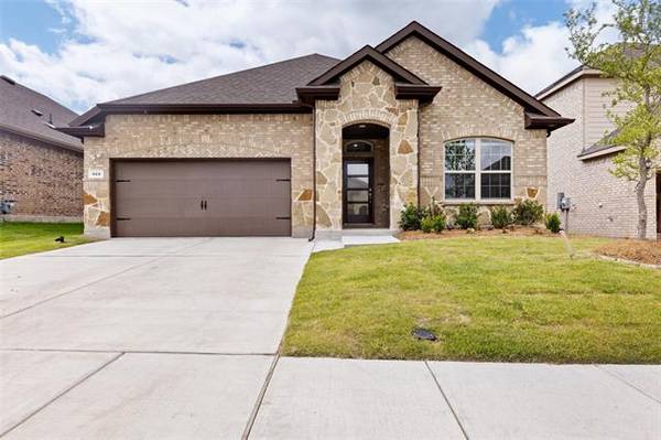 925 Violet Way, Celina, TX 75009