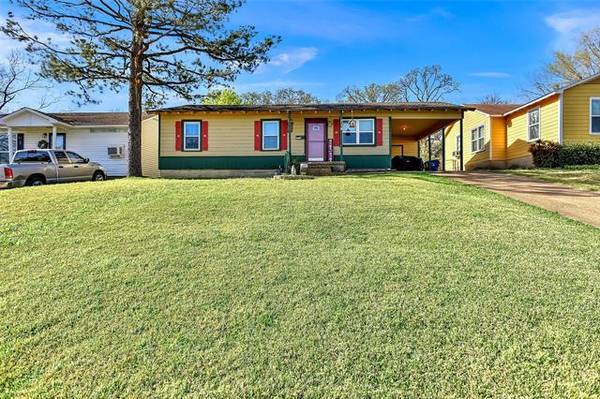 714 E Gandy Street, Denison, TX 75021