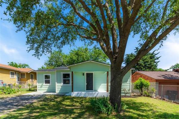 5532 Helmick Avenue, Fort Worth, TX 76107