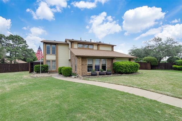 597 Julia Court, Lewisville, TX 75067