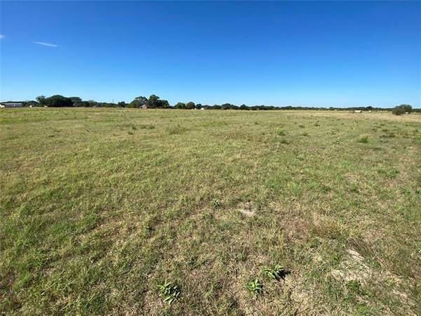 3900 Oak Grove Road,  Ennis,  TX 75119