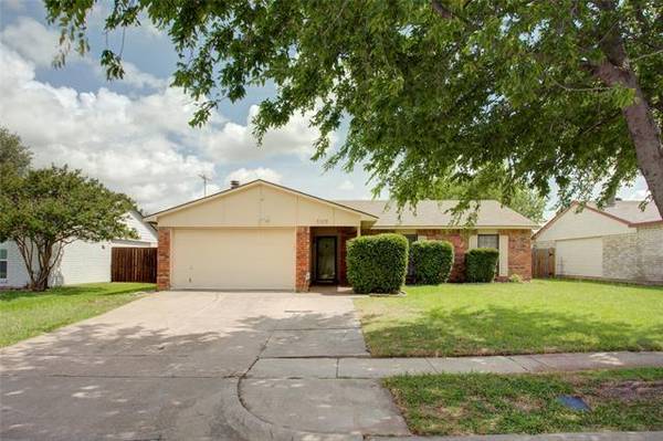 5225 Slay Drive, The Colony, TX 75056