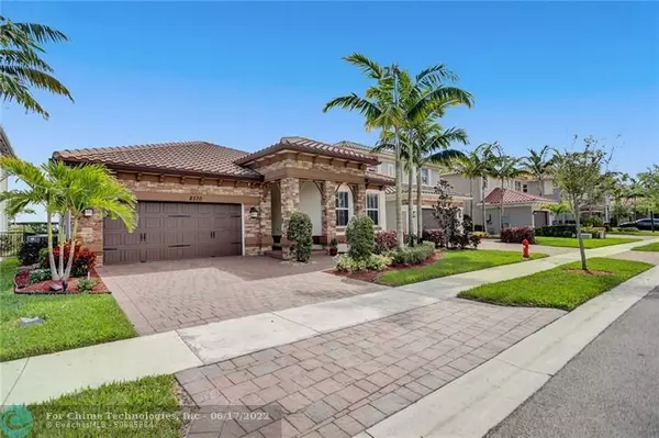 Parkland, FL 33076,8570 Miralago Way