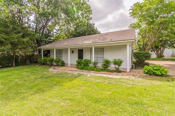 902 Williams Street,  Rockwall,  TX 75087