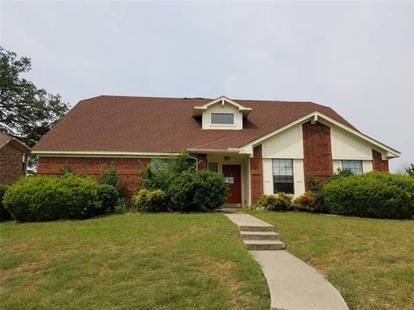 2911 Creekside Court, Carrollton, TX 75007