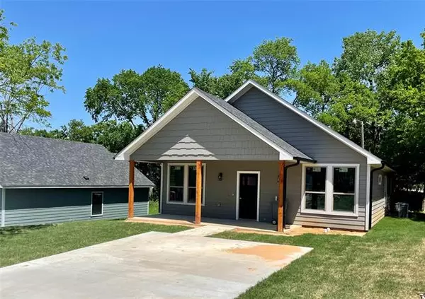 411 E Monterey, Denison, TX 75021