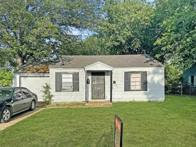 3261 Illinois Avenue, Fort Worth, TX 76110