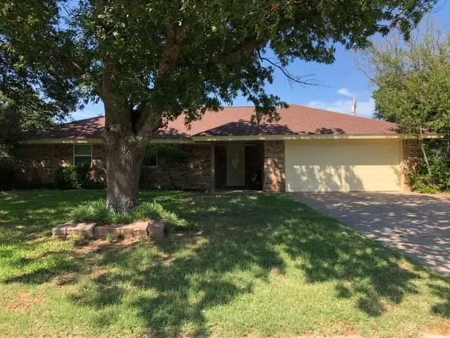 1507 Raborn Drive, Bowie, TX 76230