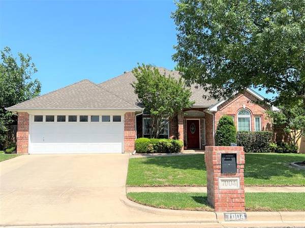 7004 Oak Hills Court, North Richland Hills, TX 76182