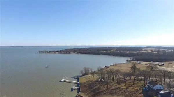 West Tawakoni, TX 75474,932 Shoreline Drive