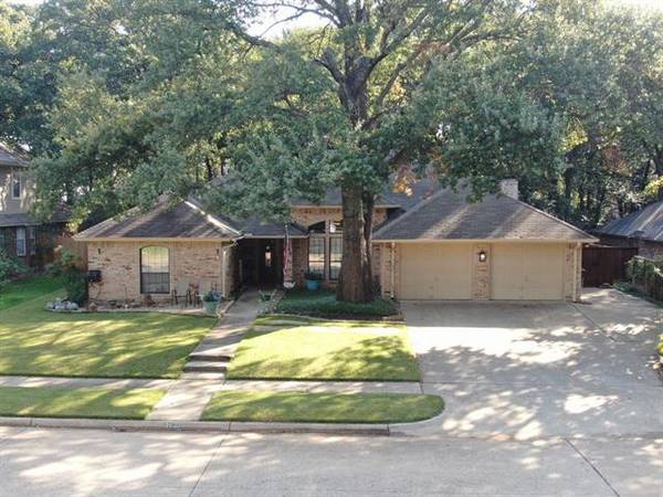 2620 Surrey Woods Road, Flower Mound, TX 75028