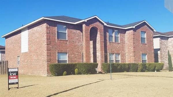 700 Meandering Drive, Cedar Hill, TX 75104