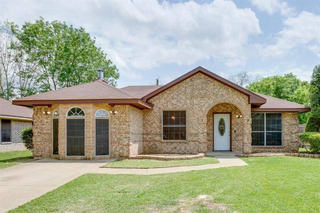 520 Mary Jane Lane, Seagoville, TX 75159