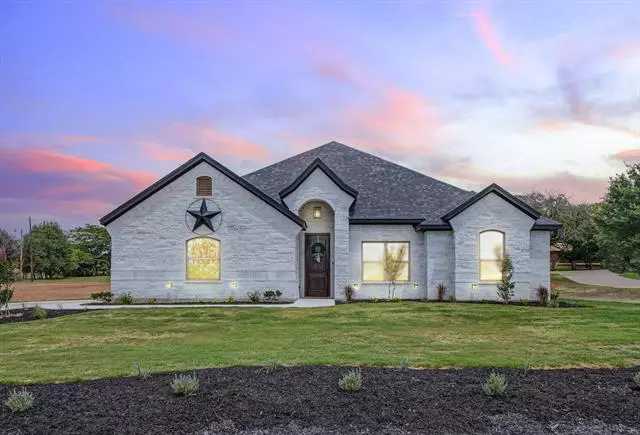 960 Lake Drive, Weatherford, TX 76085