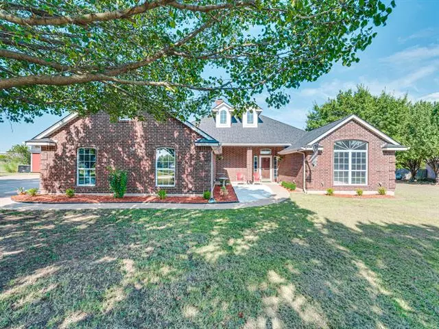 2251 Cottonwood Court, Midlothian, TX 76065