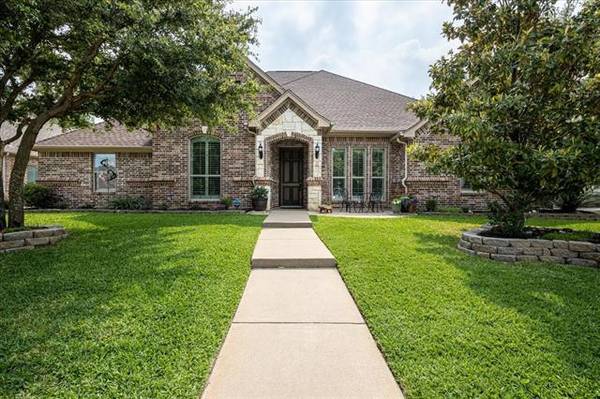 8400 Baywood Drive, North Richland Hills, TX 76182