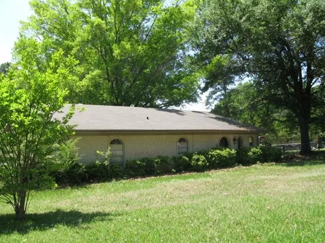 1001 Caprice, Grand Saline, TX 75140