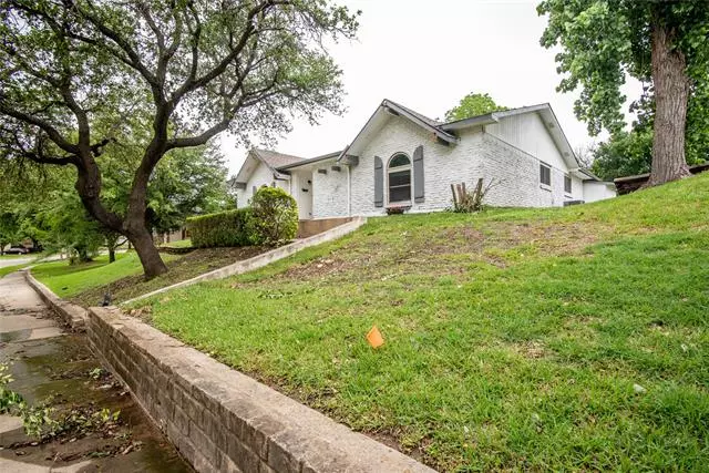 1830 Woodbury, Carrollton, TX 75007