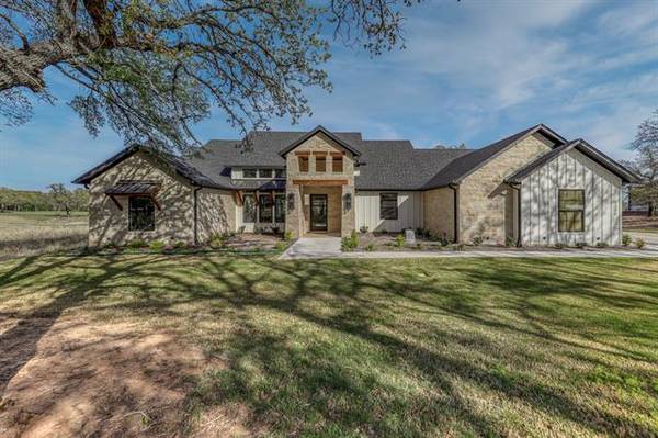 1179 Eagles Bluff Drive, Weatherford, TX 76087