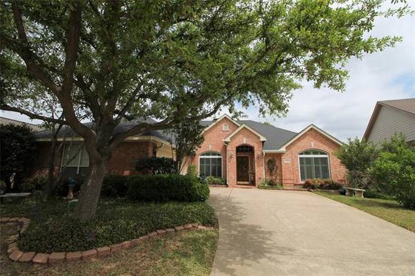 2015 Hayden Lane, Corinth, TX 76210